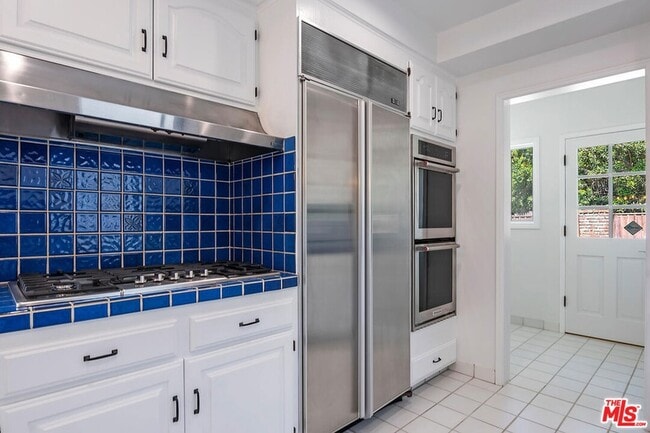 Building Photo - 11555 Duque Dr