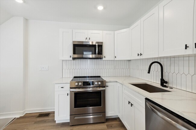 Building Photo - 1514 Master St