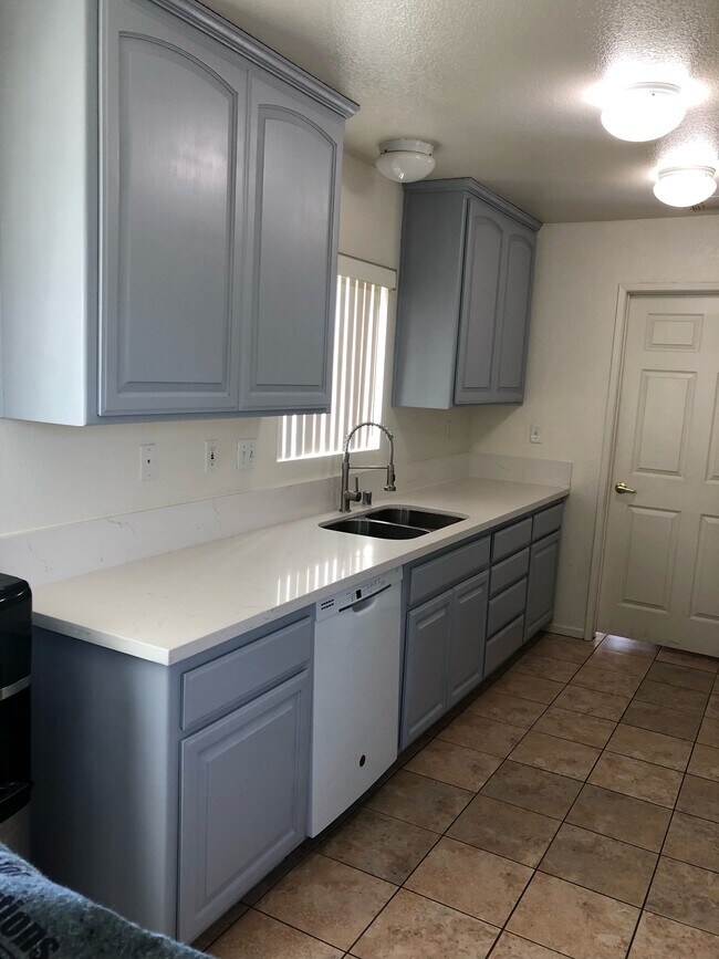 Building Photo - 1953 Marie Ave