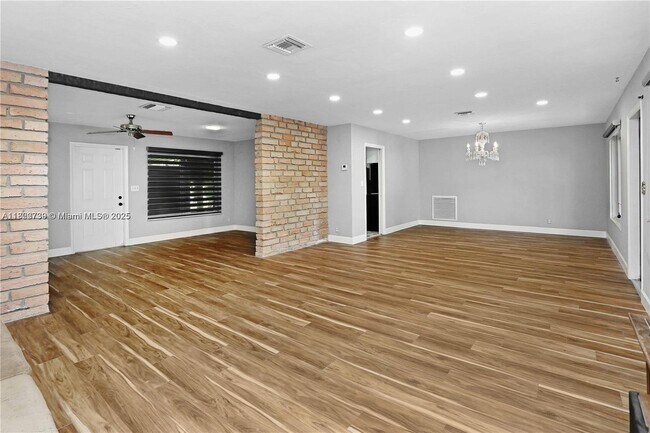 Building Photo - 1338 Jackson St