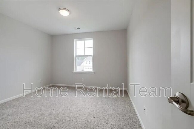 Building Photo - 113 Fenway St