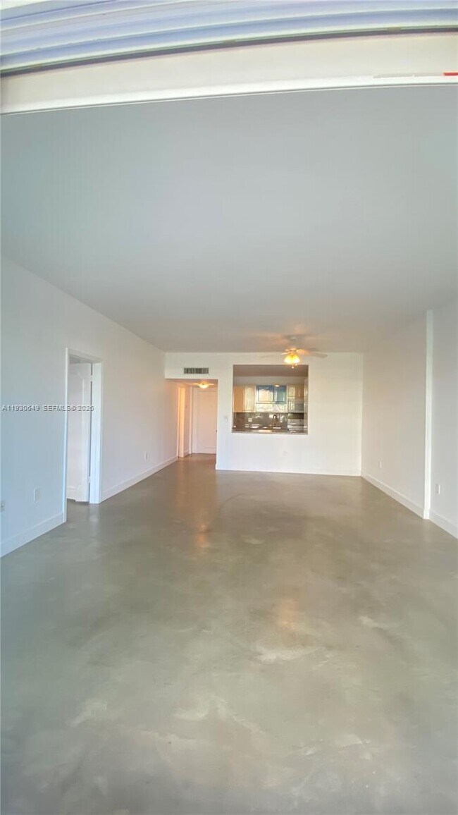 Building Photo - 199 Ocean Ln Dr