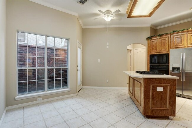 Building Photo - 316 Parkwood Village Dr