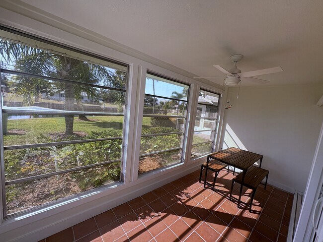 Building Photo - 607 Fair Winds Dr