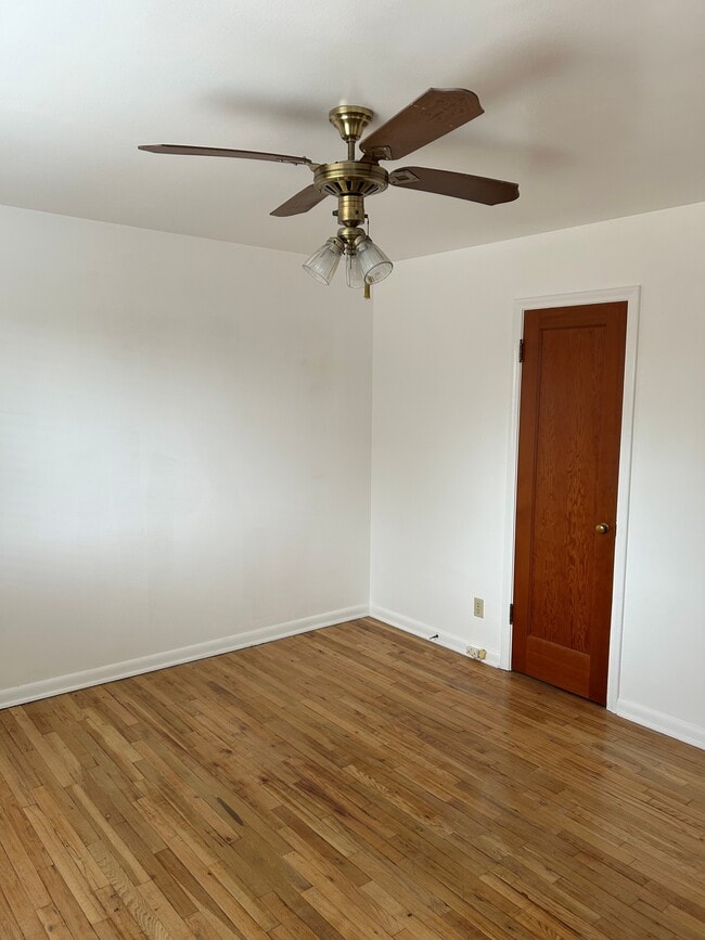 Building Photo - 1805 Downington Ave S