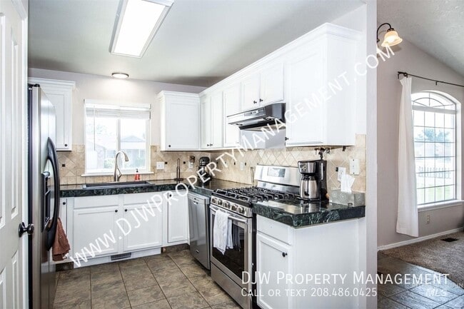 Building Photo - 11219 W Abram Dr