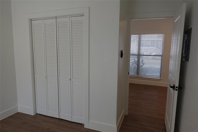 Building Photo - 2714 Nueces St