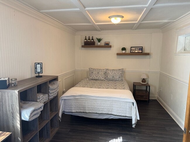 Building Photo - Stylish First-Floor Condo by Daffin Park with All-Inclusive Utilities