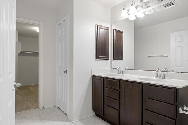 Building Photo - 11229 Kirkland Hill Path