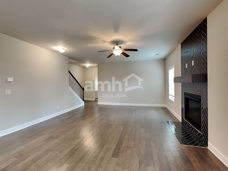 Building Photo - 1811 Rnch Vw Dr