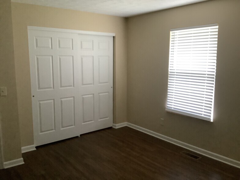 Building Photo - 4408 Moselle Dr