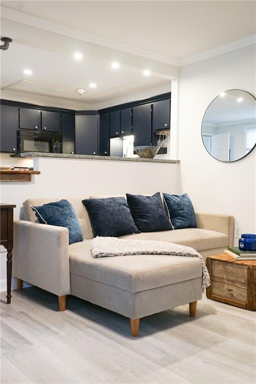 Building Photo - 603 Thames St