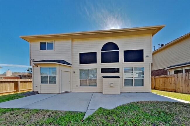 Building Photo - 3202 Stoneydale Ln