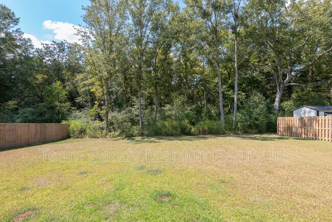 Building Photo - 874 Windhill Dr