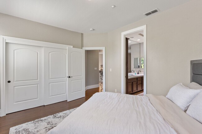 Building Photo - Beautiful Rocklin Home with a Pool!