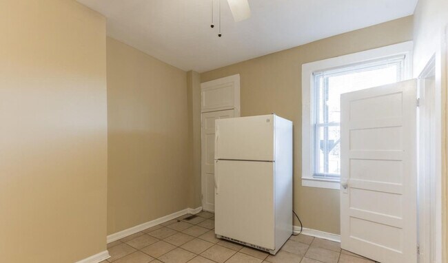 Building Photo - 3014 Clifton Park Terrace