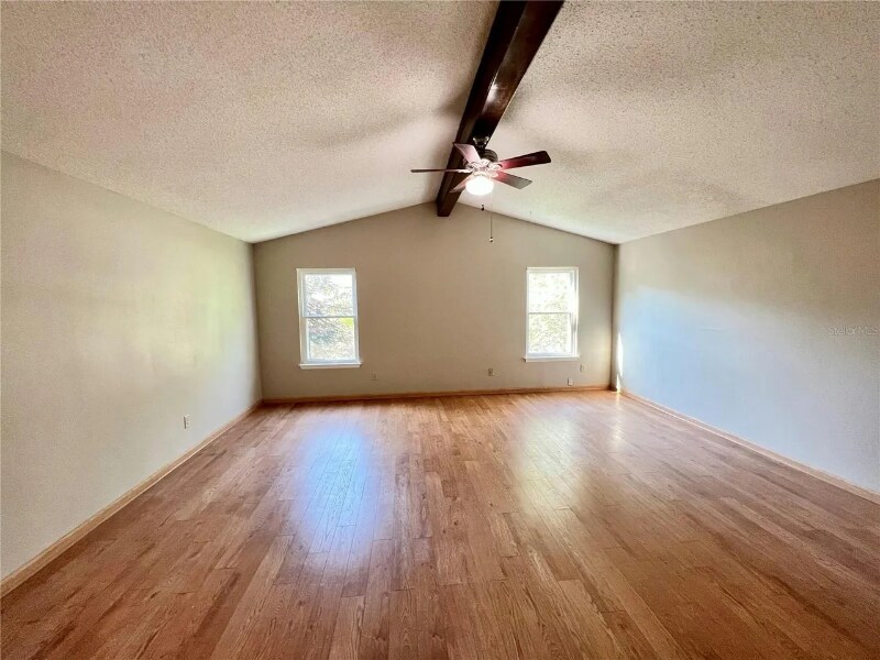 Building Photo - 3145 Chatsworth Ln