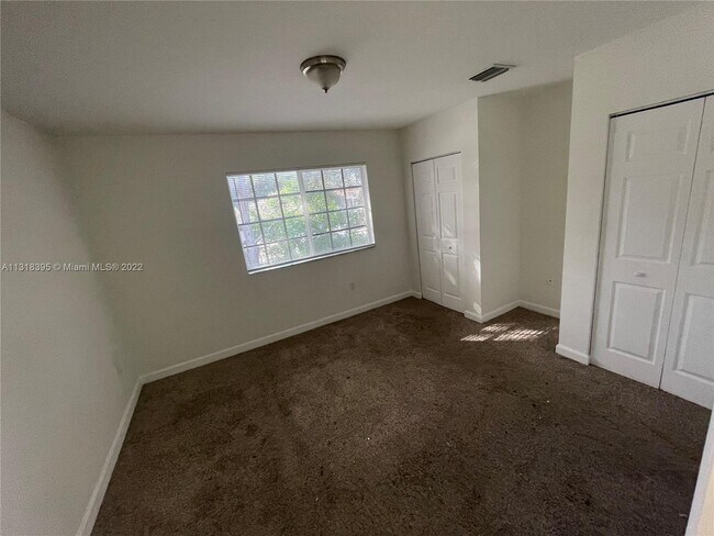 Building Photo - 4130 Napoli Lake Dr