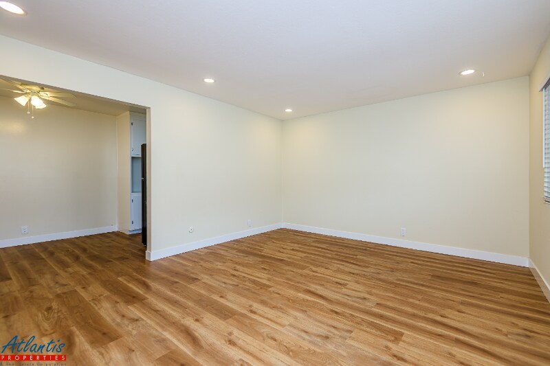 Building Photo - 642 Blythe Ct