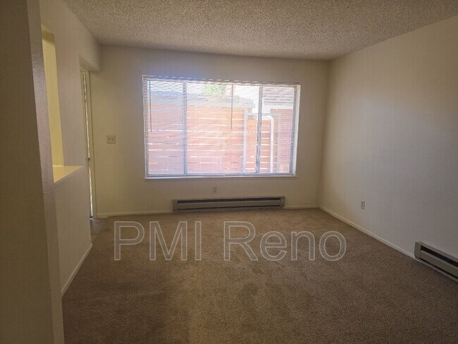 Building Photo - 1340 N Sierra St