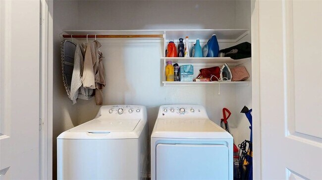 Building Photo - 2907 Papa Bear Dr