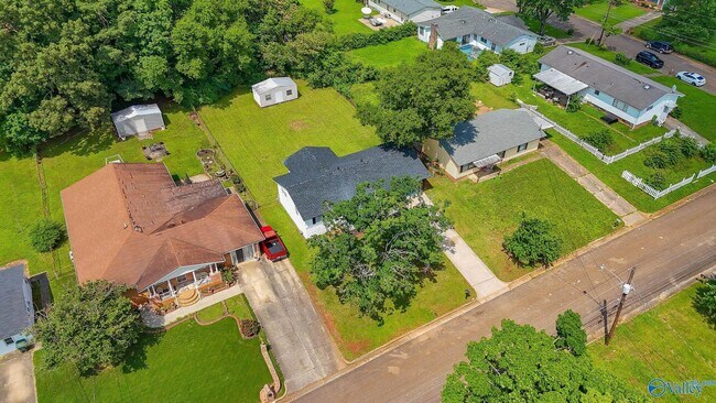 Building Photo - 629 Dawson Terrace NW