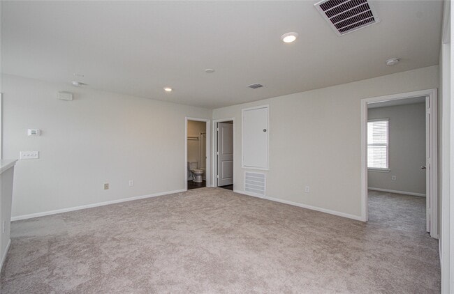 Building Photo - 6315 Lakeview Haven Dr