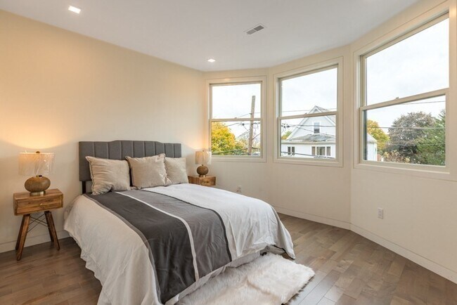 Building Photo - 86 Fremont St