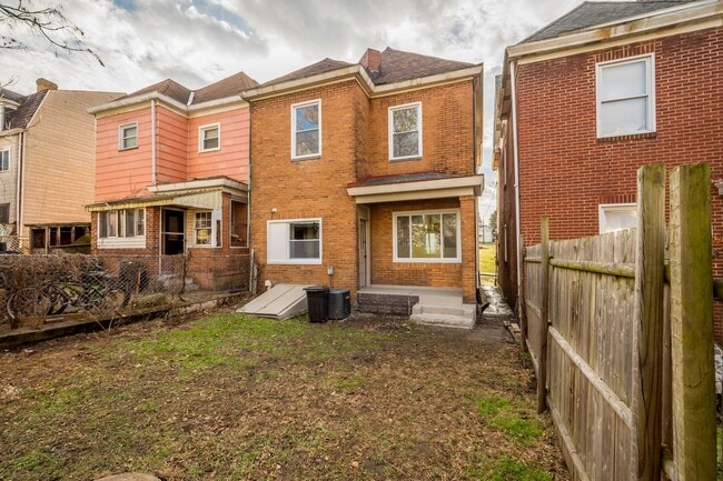 Building Photo - MOVE IN TODAY to this FULLY RENOVATED 4-BEDROOM located in Munhall!