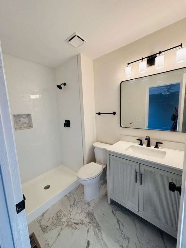 Building Photo - 1447 Pepperdine Ct