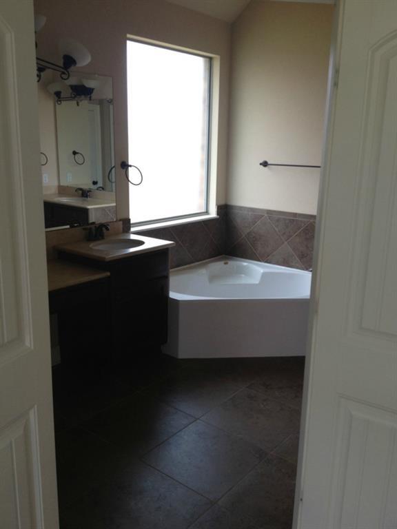 Building Photo - 7813 Oteka Cove