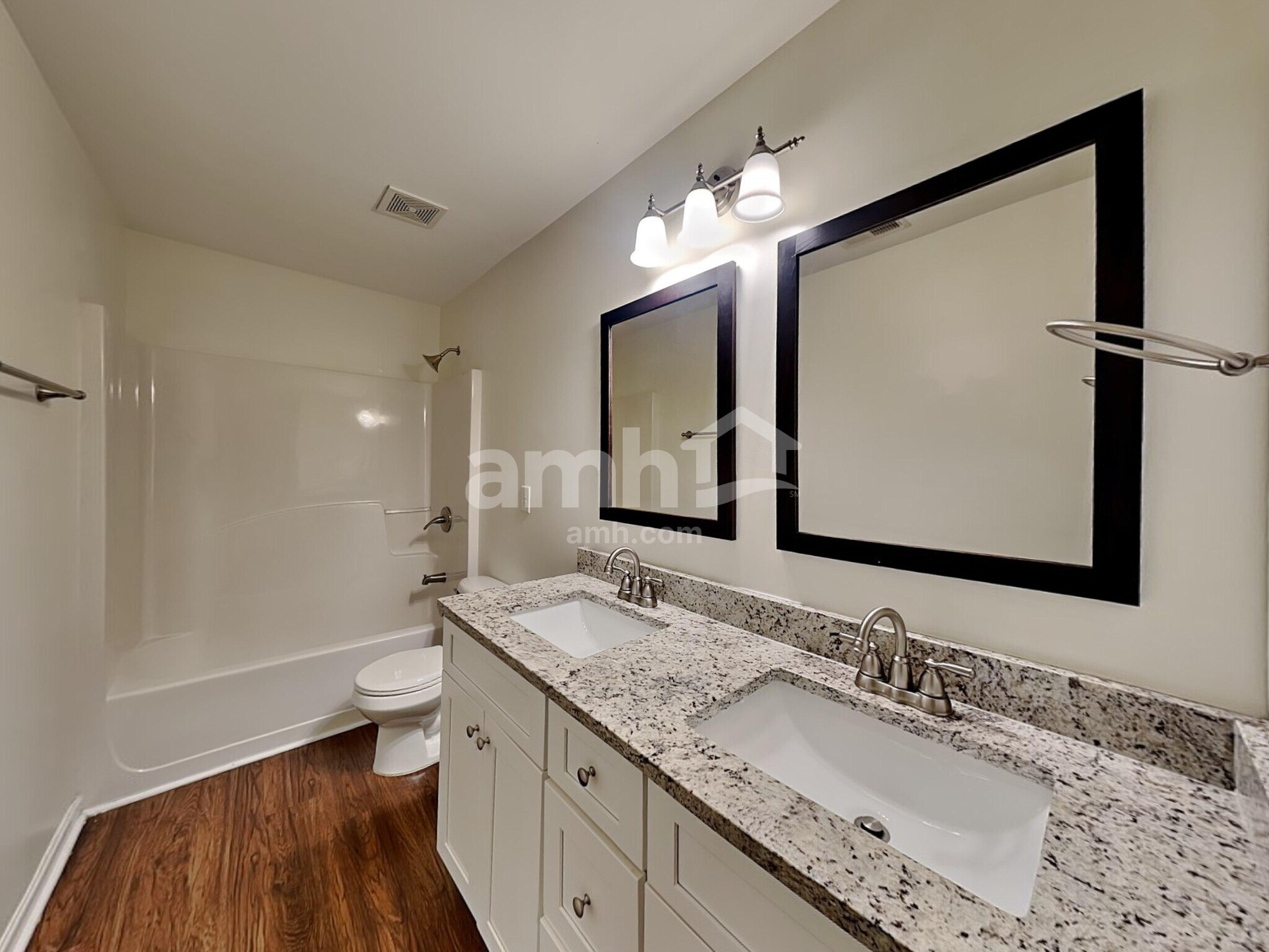 Building Photo - 3145 Yachet Ct SW
