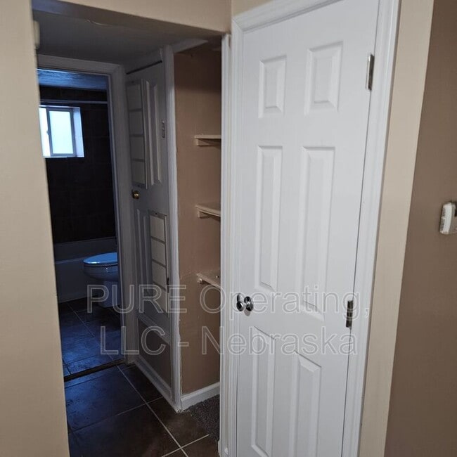 Building Photo - 612-616 N 46 St