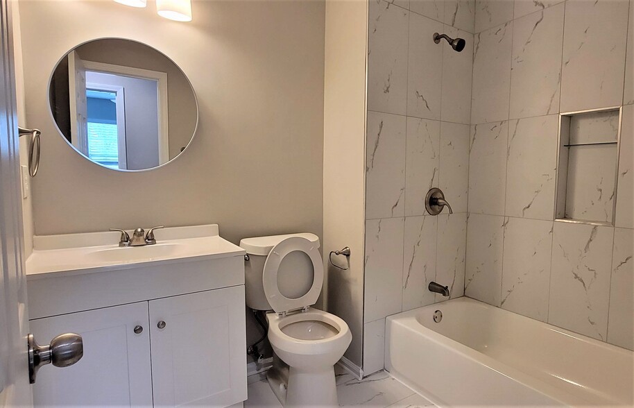 Building Photo - 5530 Little Mill Rd