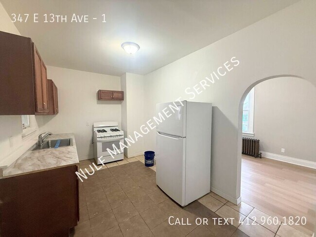 Building Photo - 347 E 13th Ave