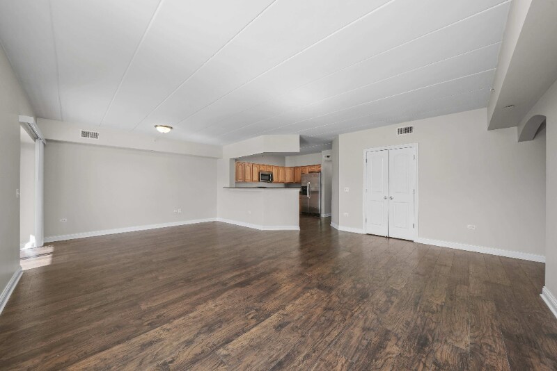 Building Photo - 7250 W 157th St