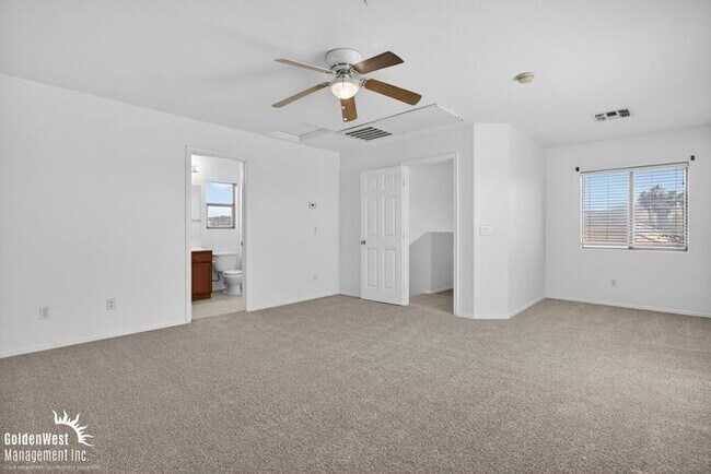 Building Photo - Beautiful 4Bdm 3.5Ba Home in South Phoenix!