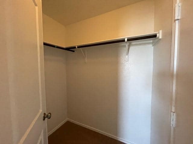 Building Photo - 1001 Hillrose Dr