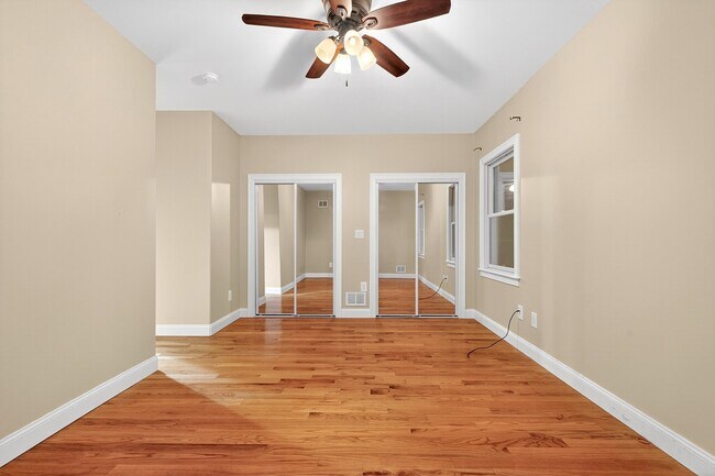 Building Photo - 213 Claremont Ave