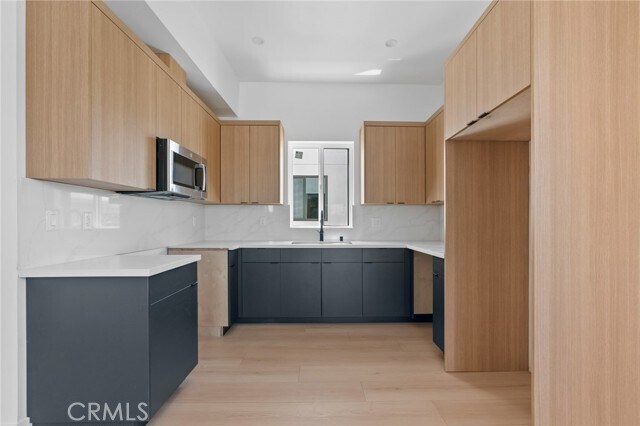 Building Photo - 2637 S Garth Ave