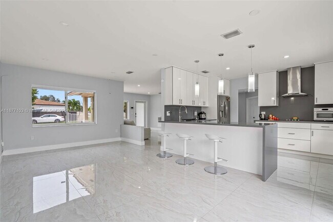 Building Photo - Southwest 180th Street, Miami, FL 33157 - 3 BR 2 BA single-family home