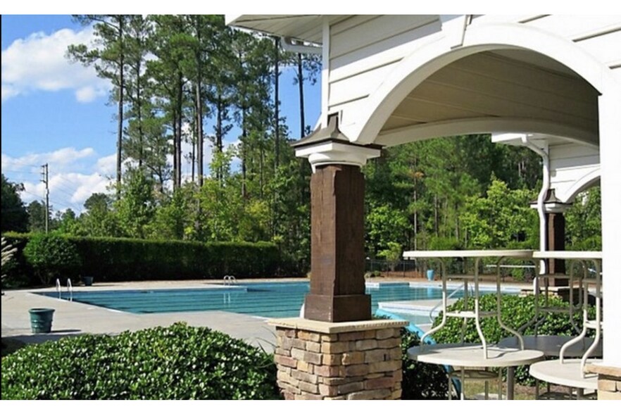 Building Photo - 204 Bell Tower Way
