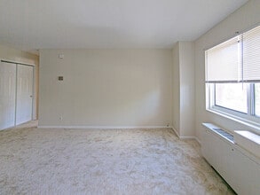 Building Photo - 4313 Knox Rd