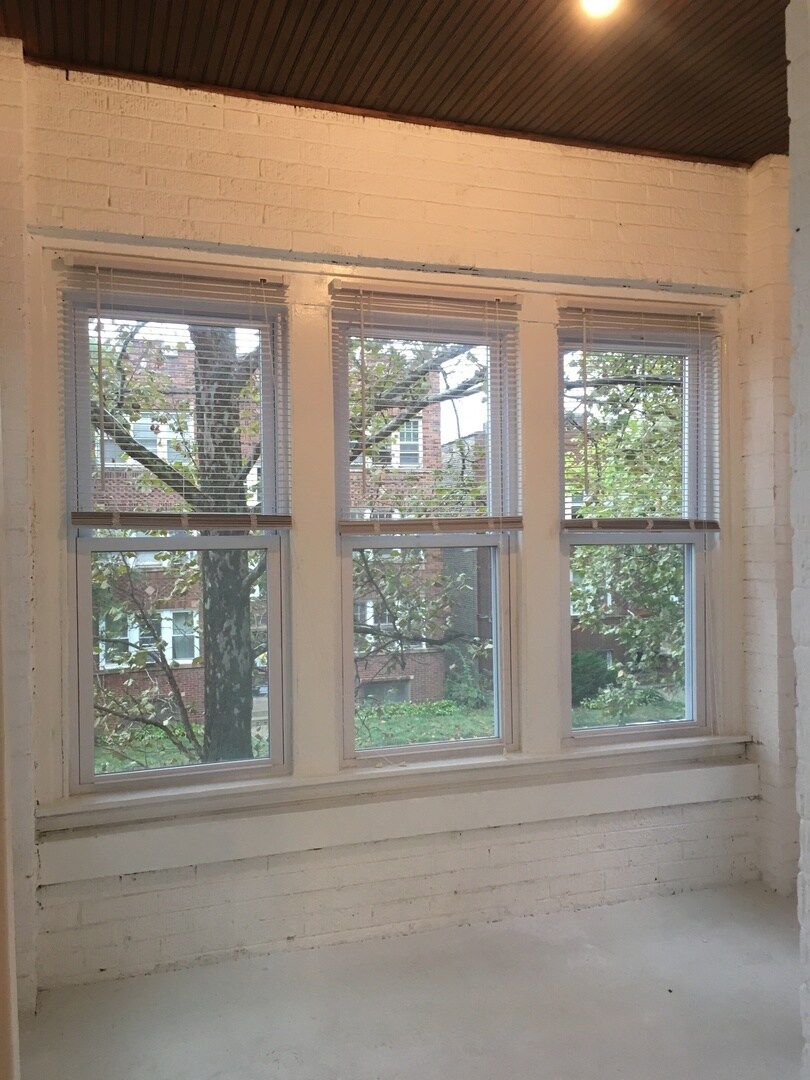 Building Photo - 5219 N Christiana Ave
