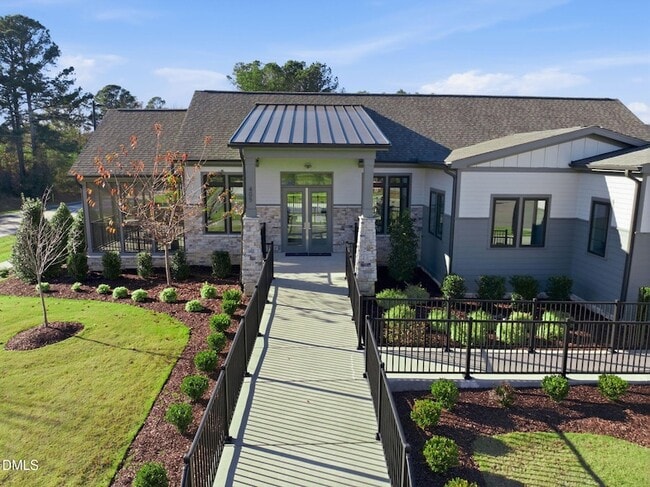 Building Photo - 759 Putney Hl Rd