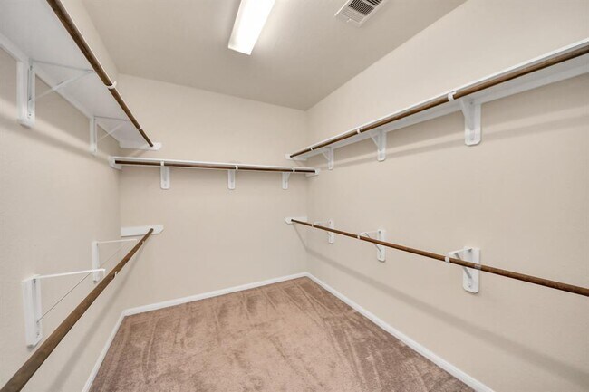 Building Photo - 2714 Birchwood Meadow Ct