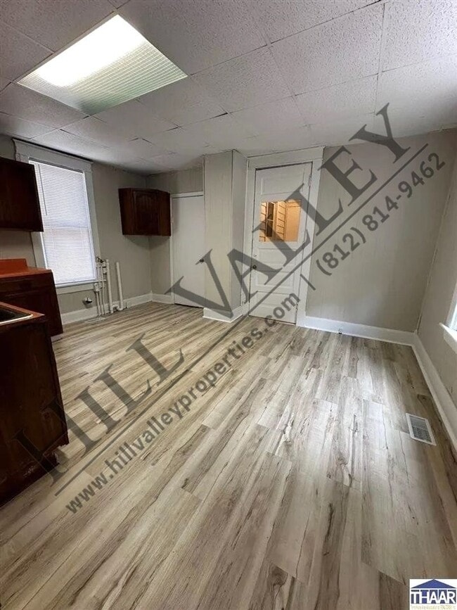 Building Photo - One Bedroom Home - North