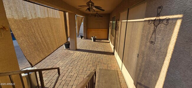 Building Photo - 9418 S 46th Dr