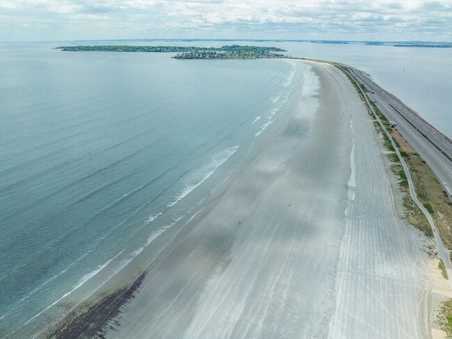 Building Photo - 285 Lynn Shore Dr