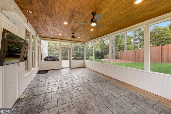 Building Photo - 950 Wilde Run Ct